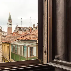 dolce-vita-venice-30124.hotelinveneto.com/